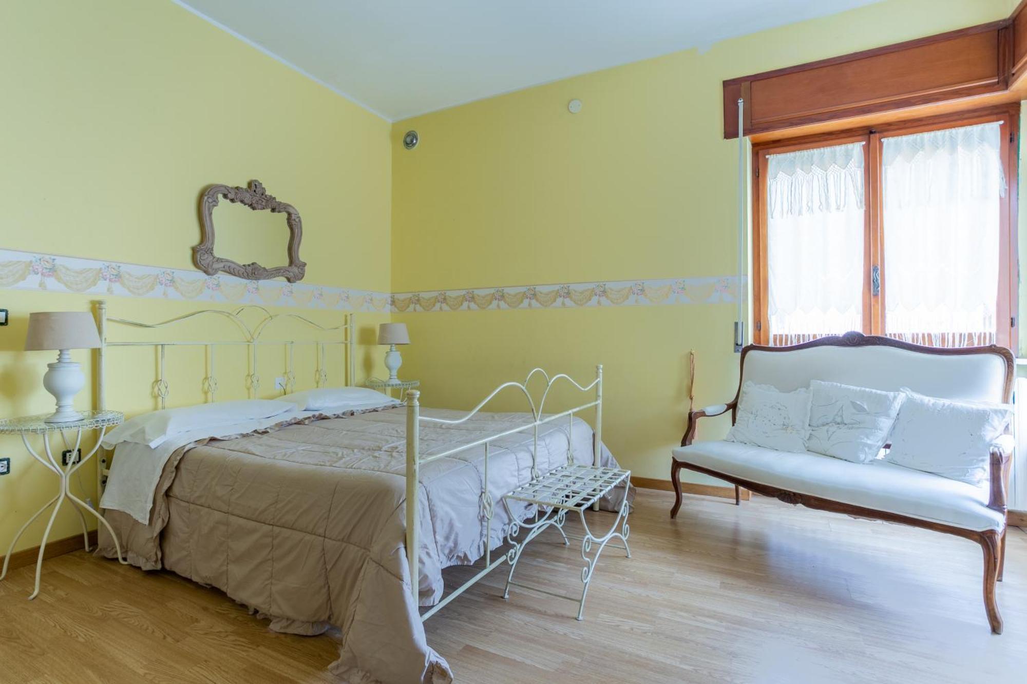 Bed & Breakfast Carol E *